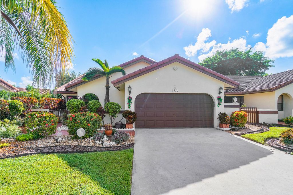 Photo of 7970 Villa Nova Drive, Boca Raton, FL 33433 (MLS # R10925111)