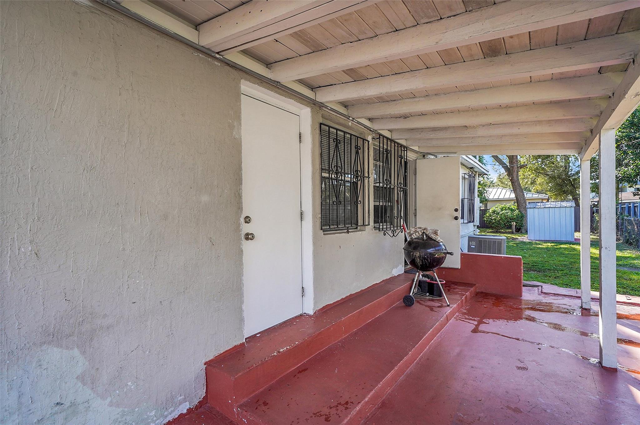 ARCH CREEKS ESTATES - Residential Lease