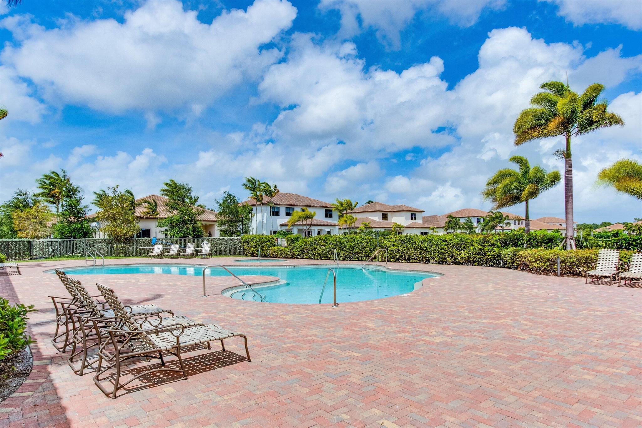 OSPREY OAKS - Residential