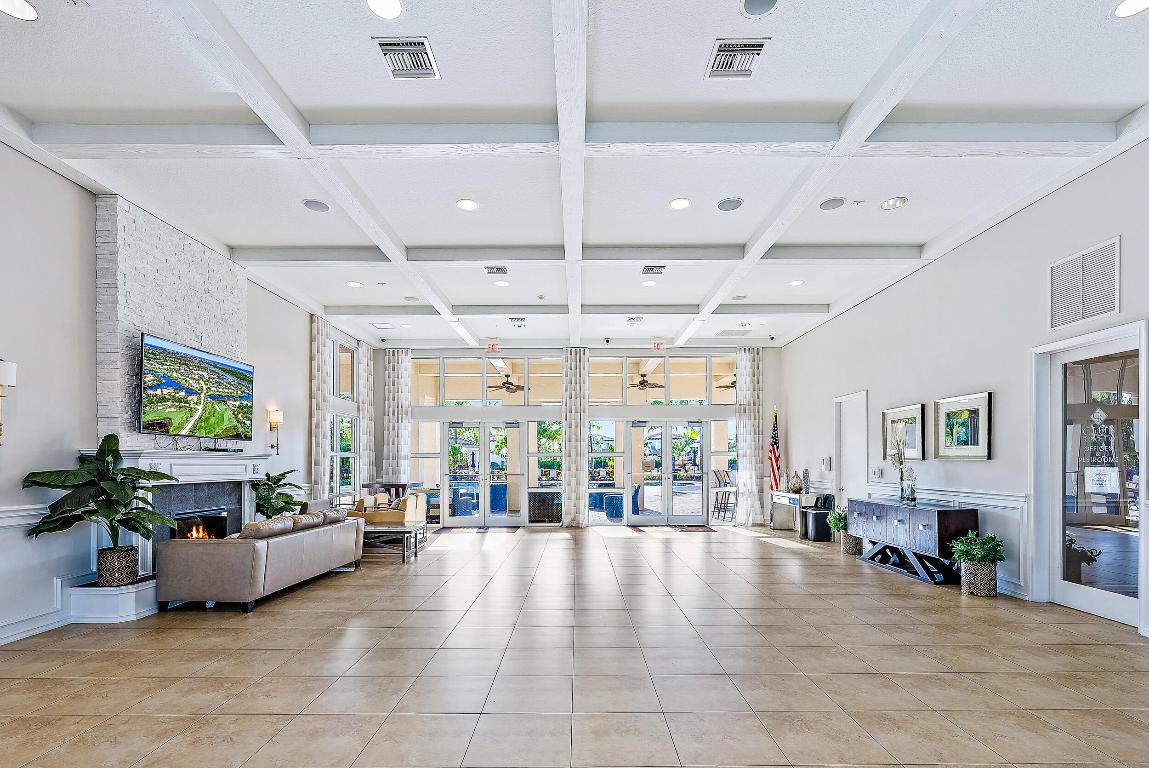 LOXAHATCHEE RESERVE NORTH - Residential Lease