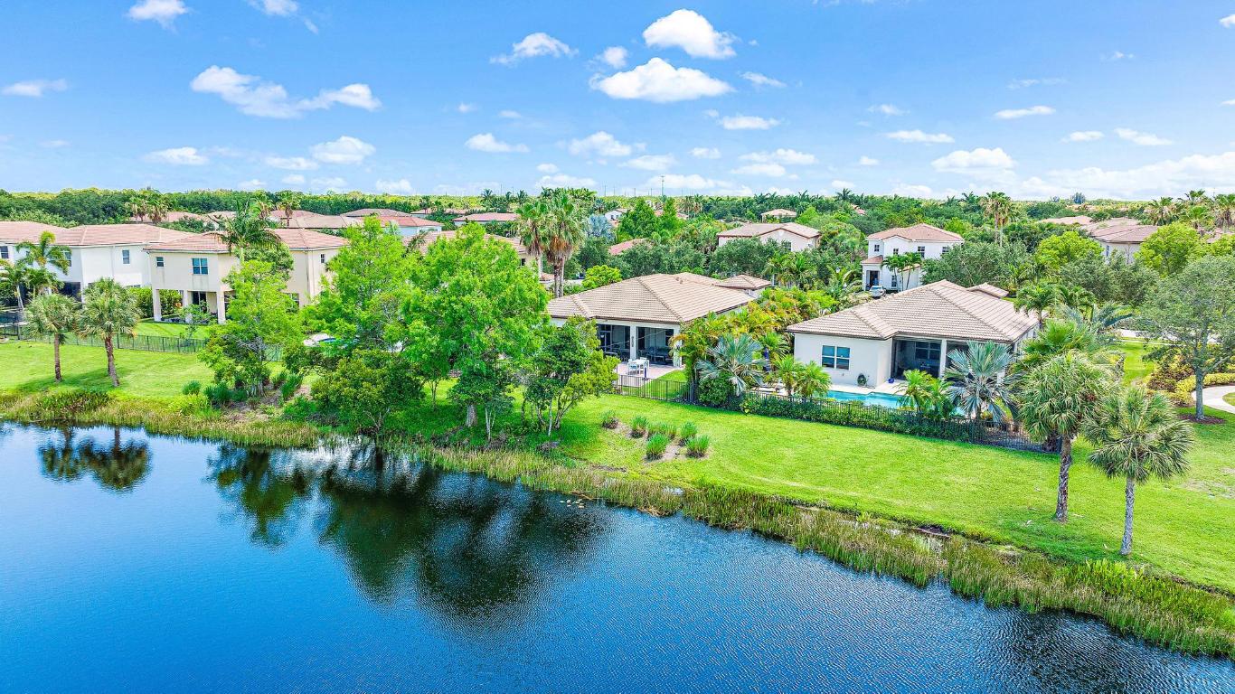 LOXAHATCHEE RESERVE NORTH - Residential Lease