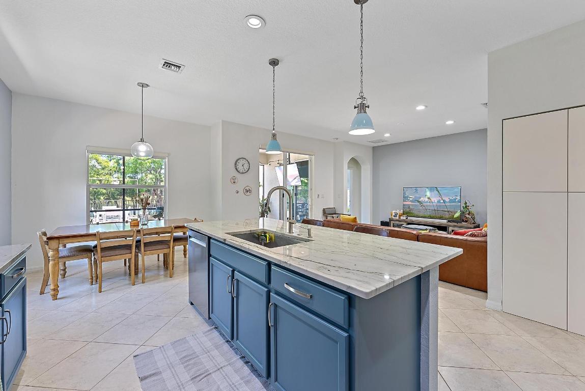 LOXAHATCHEE RESERVE NORTH - Residential Lease