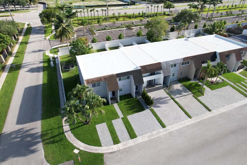Photo of 9054 NW 35TH Place, Sunrise, FL 33351 (MLS # B26066514)