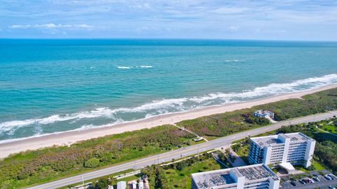 A home in Hutchinson Island