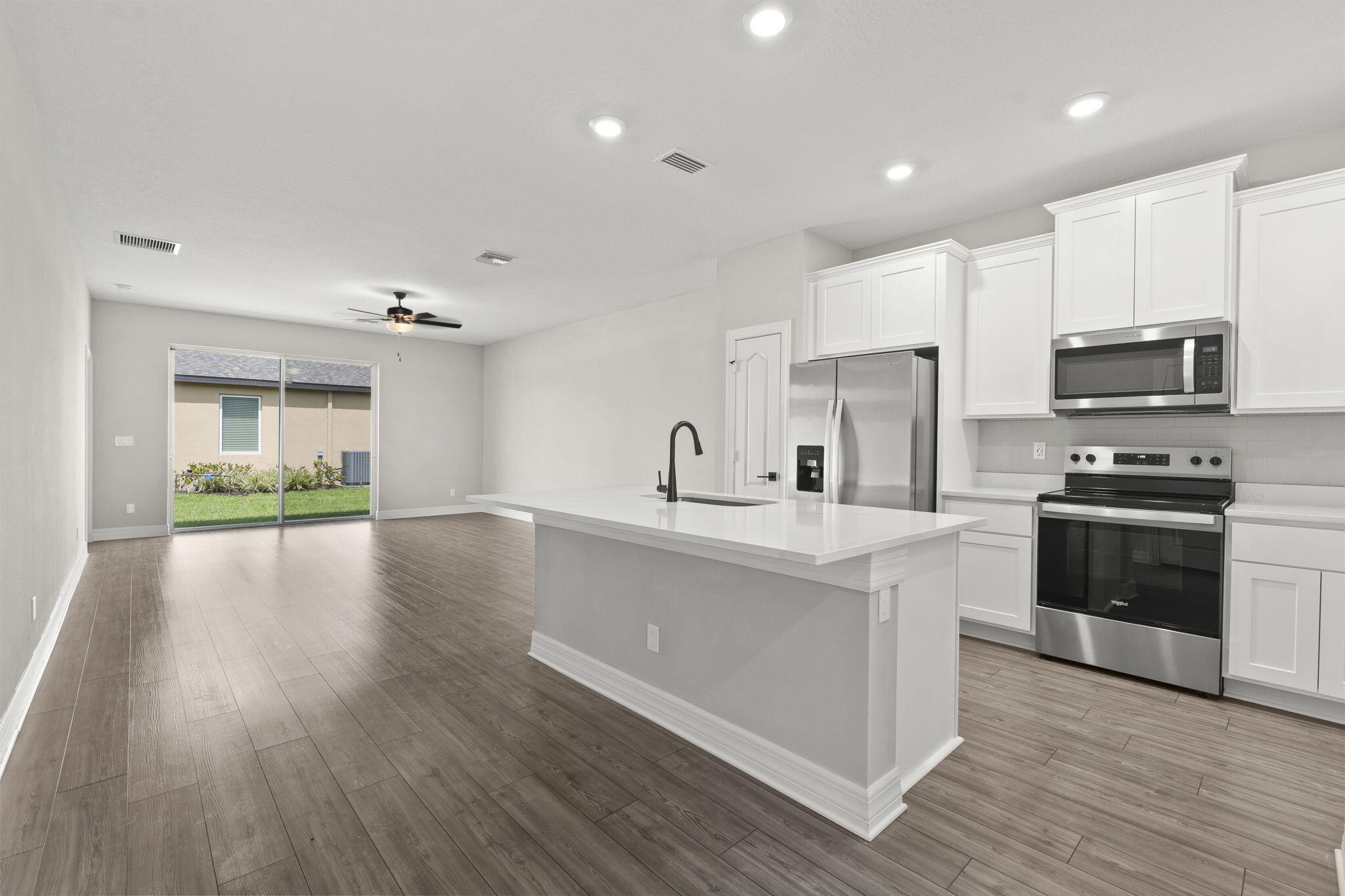 CELEBRATION POINTE - Residential