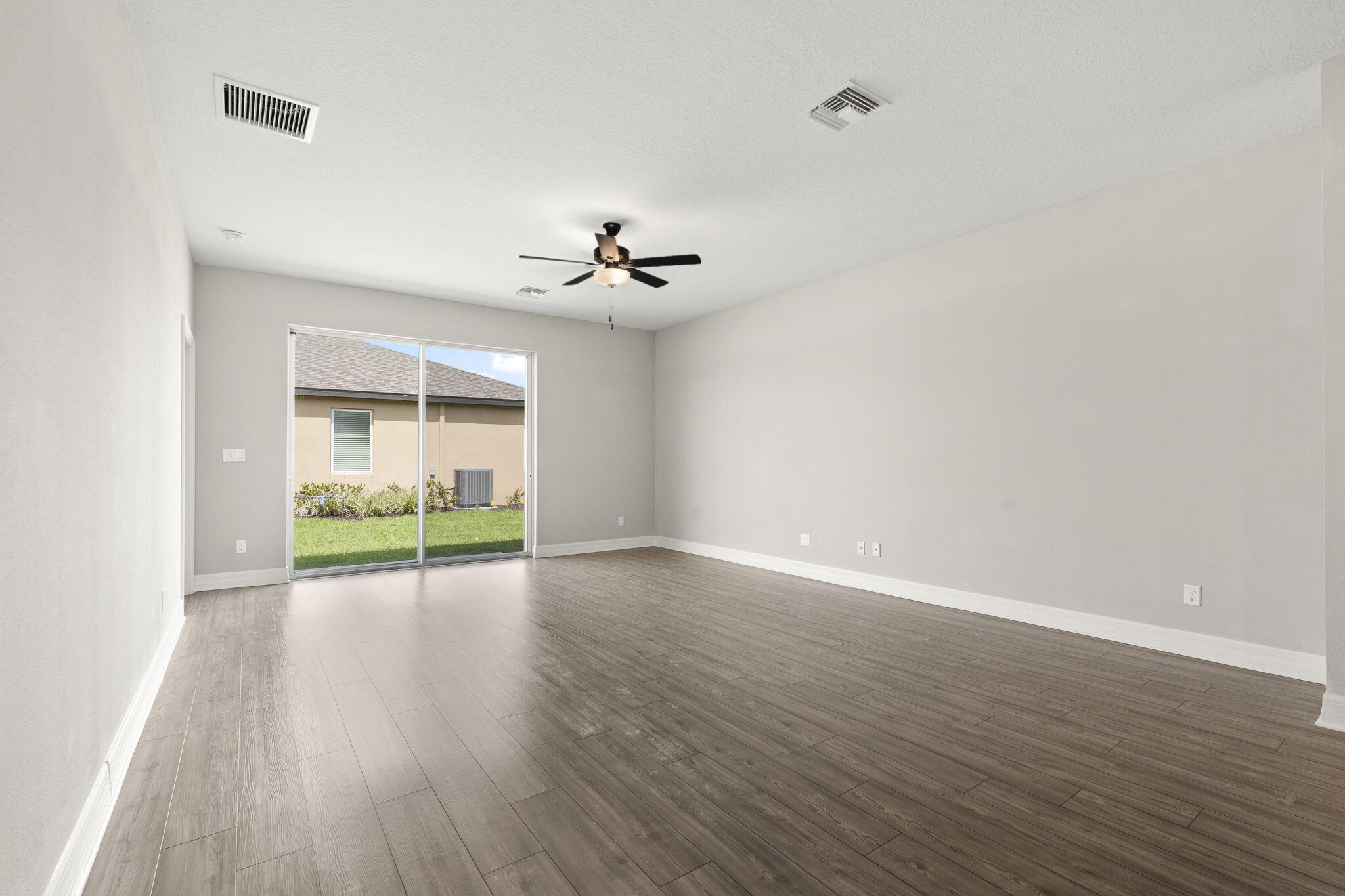 CELEBRATION POINTE - Residential