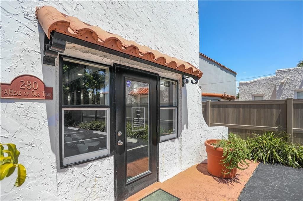 Photo of 280 NE 6th Avenue, Delray Beach, FL 33483 (MLS # F10472343)