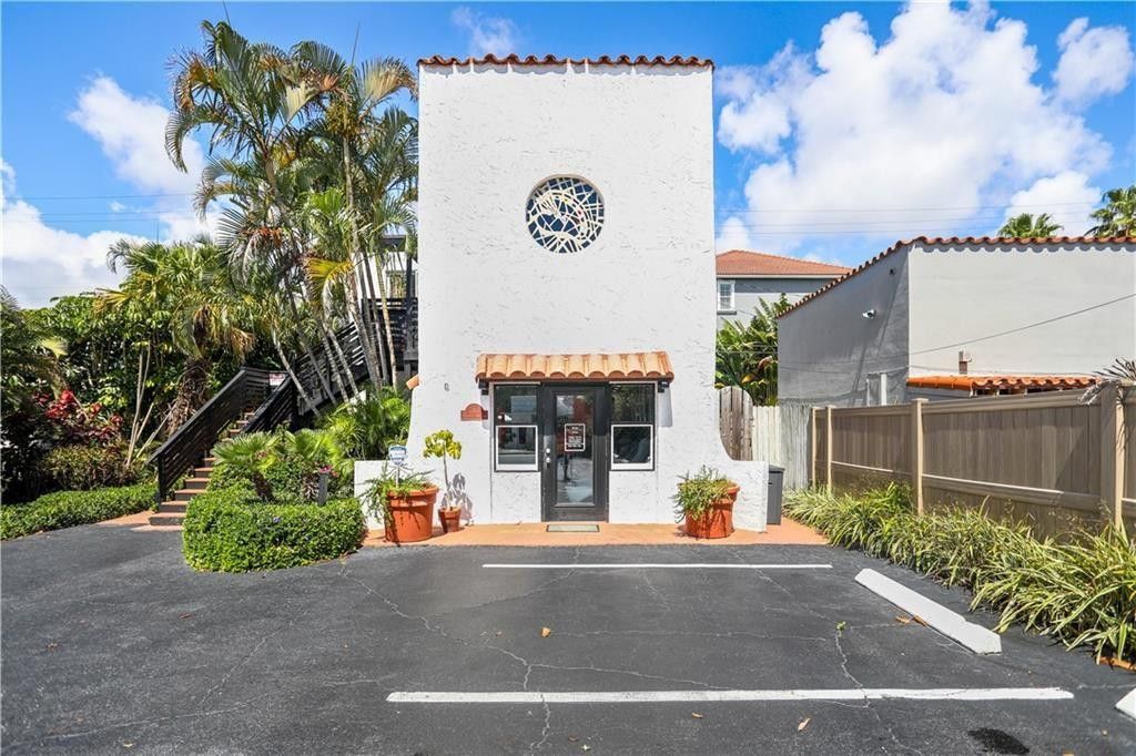Photo of 280 NE 6th Avenue, Delray Beach, FL 33483 (MLS # F10472343)