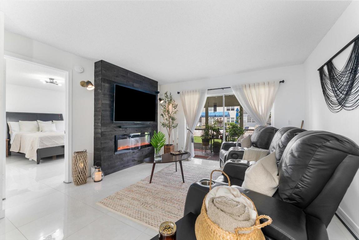 QUAIL RUN OF SUNRISE - Residential