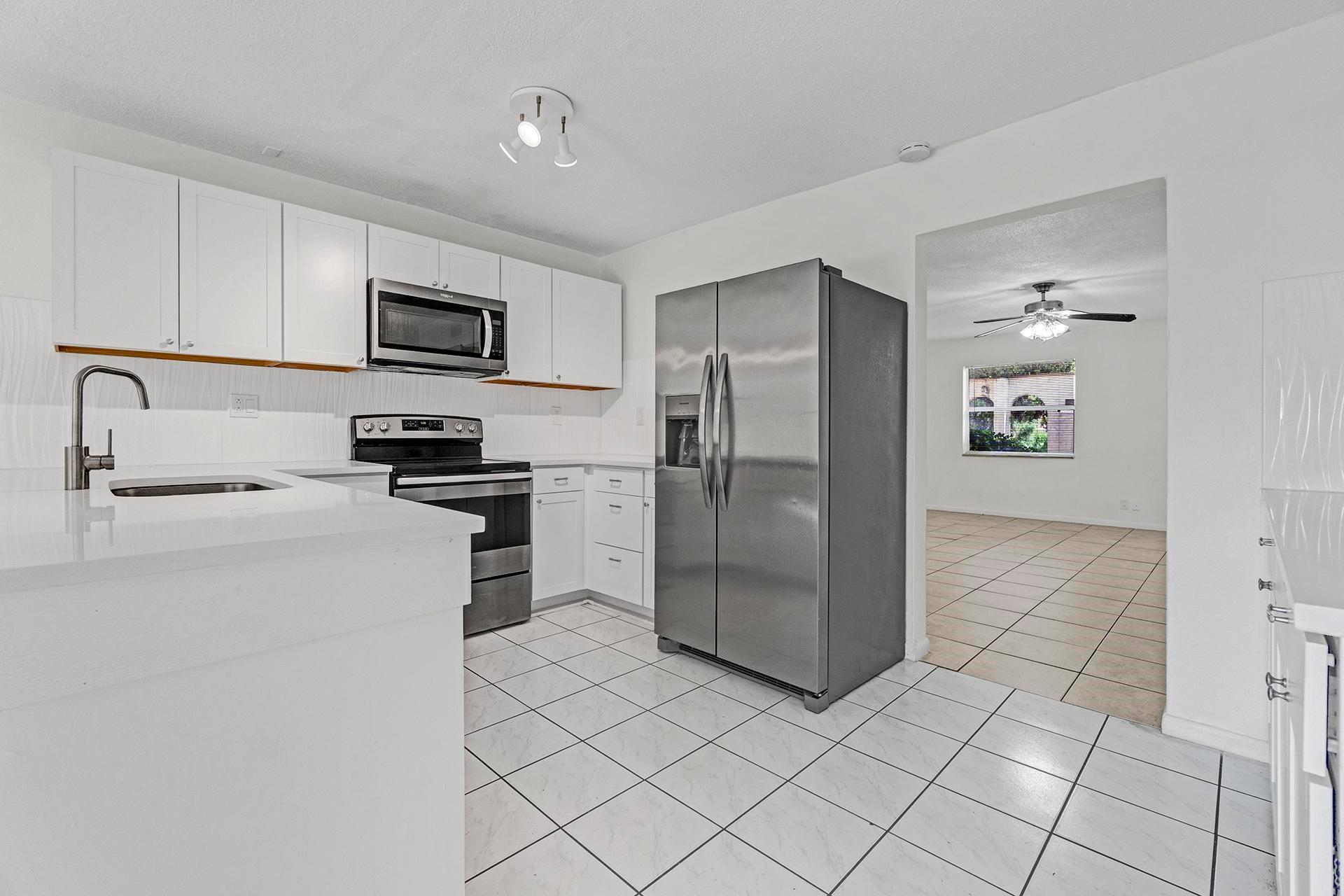 8160-8170 NW 40th St
