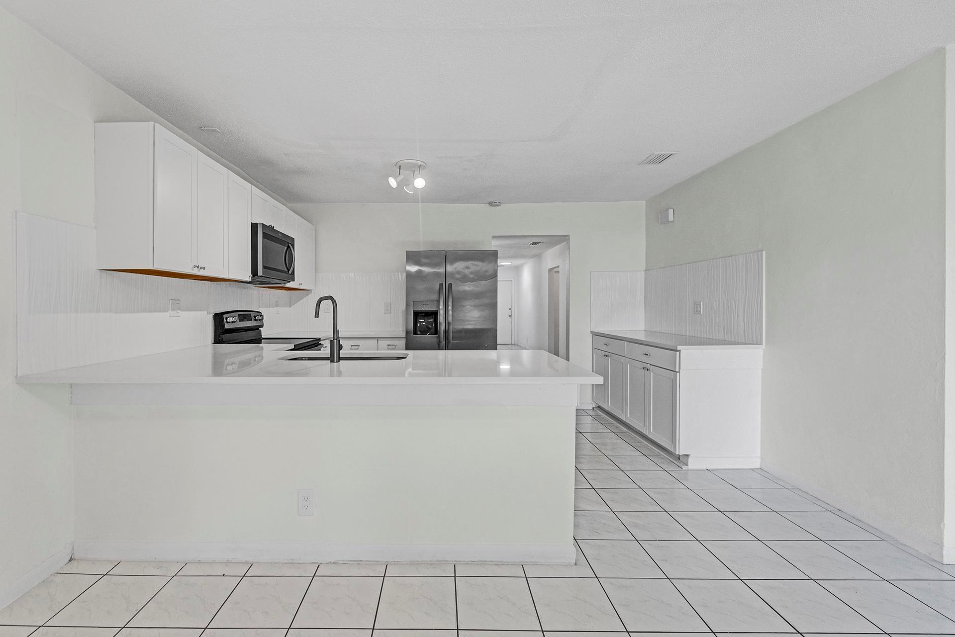 8160-8170 NW 40th St
