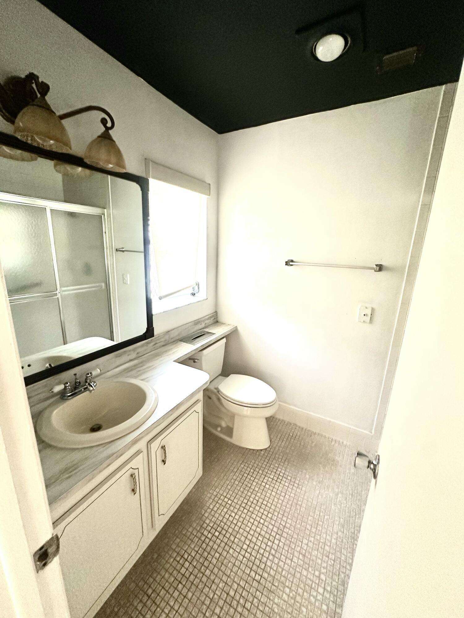 CAMELOT VILLAGE SEC 3 - Residential Lease
