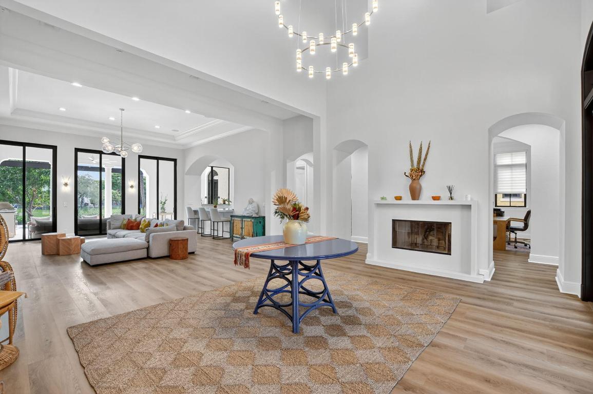 6905 Long Leaf Drive