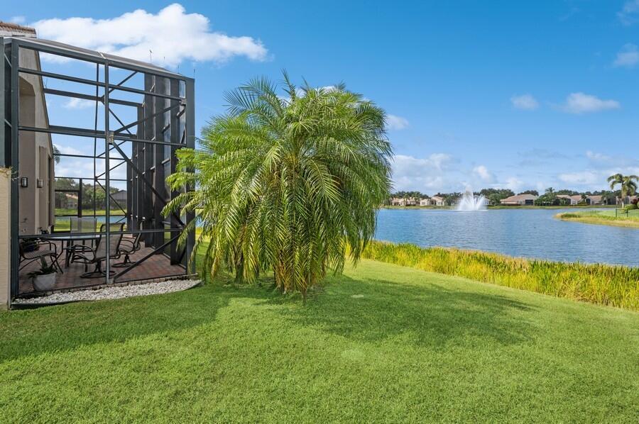 VALENCIA FALLS 7 - Residential