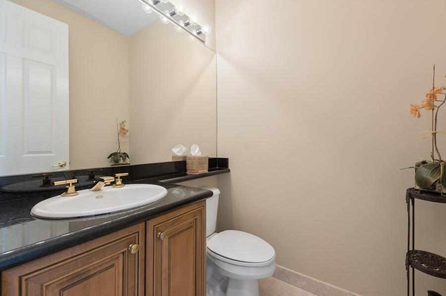 VALENCIA FALLS 7 - Residential