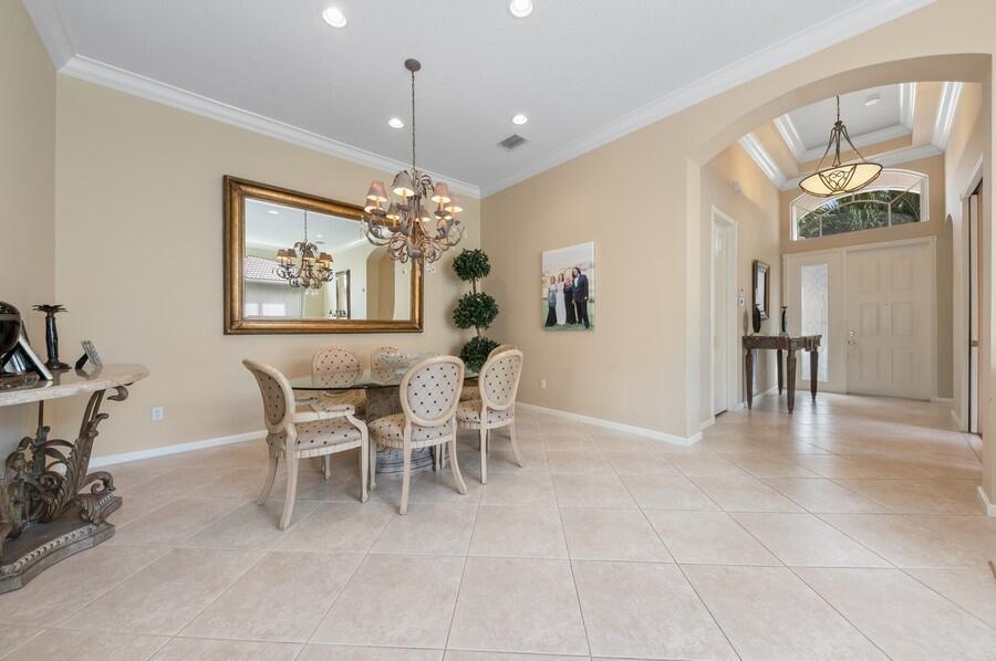 VALENCIA FALLS 7 - Residential