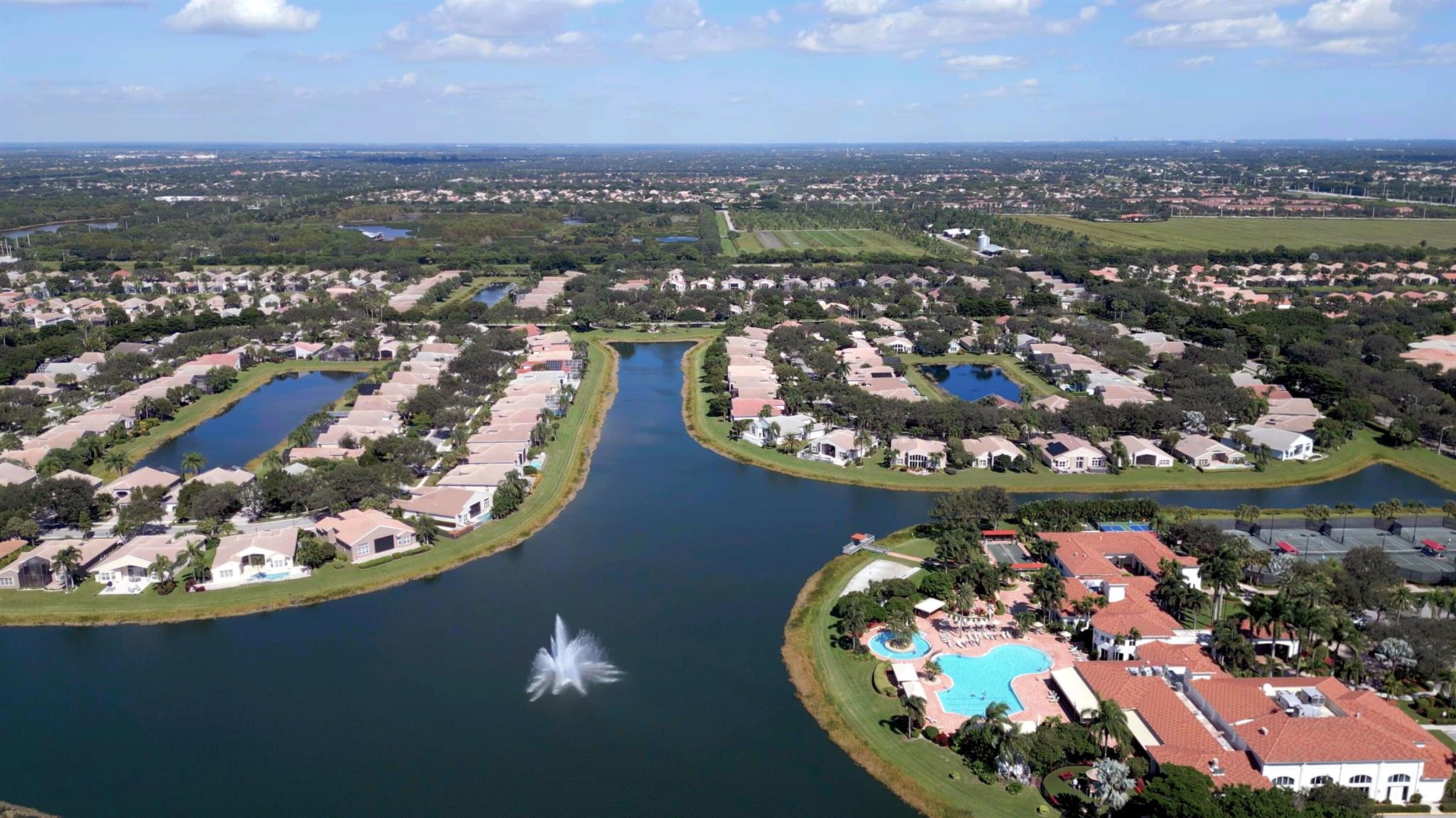 VALENCIA FALLS 7 - Residential