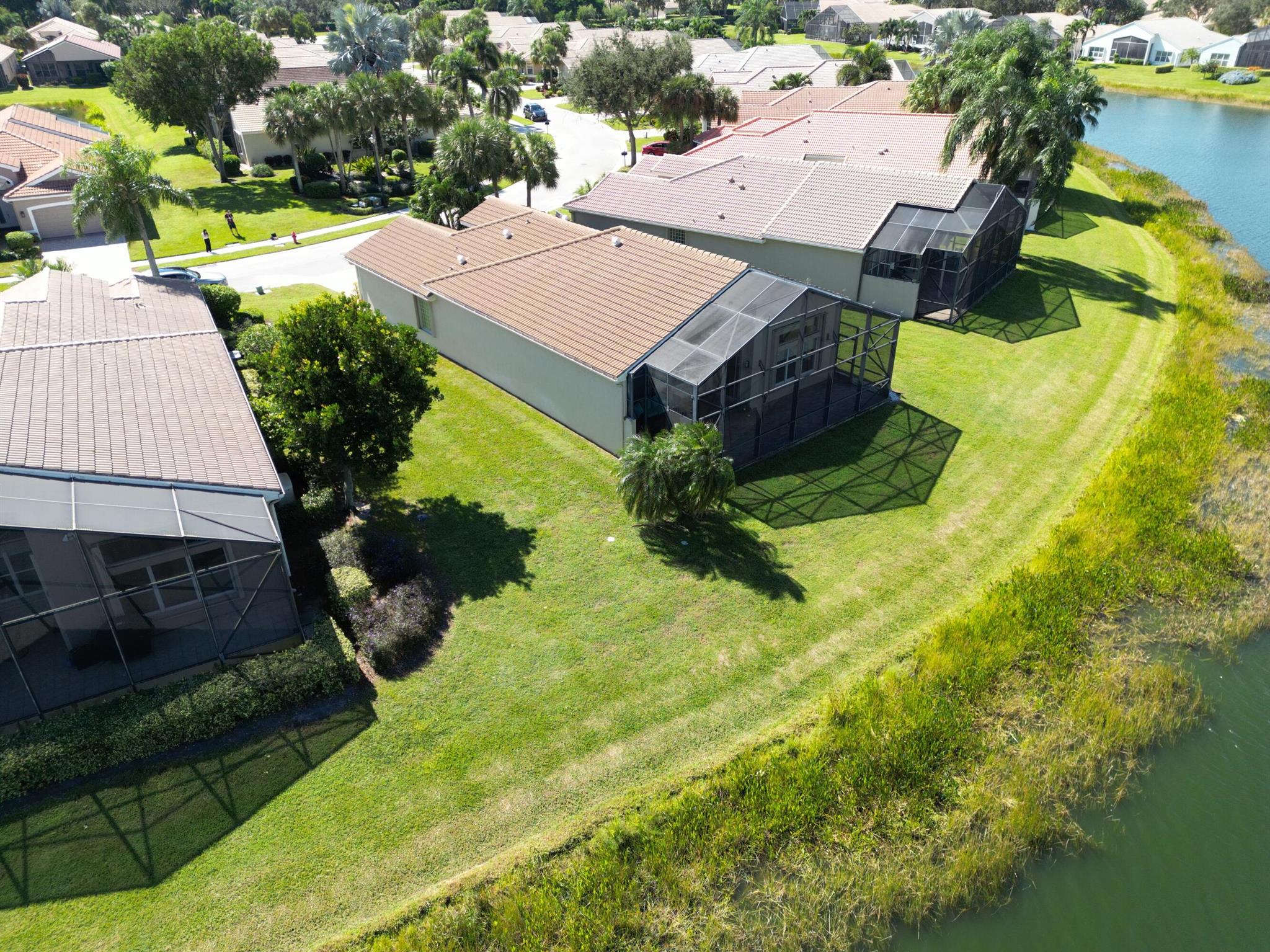 VALENCIA FALLS 7 - Residential