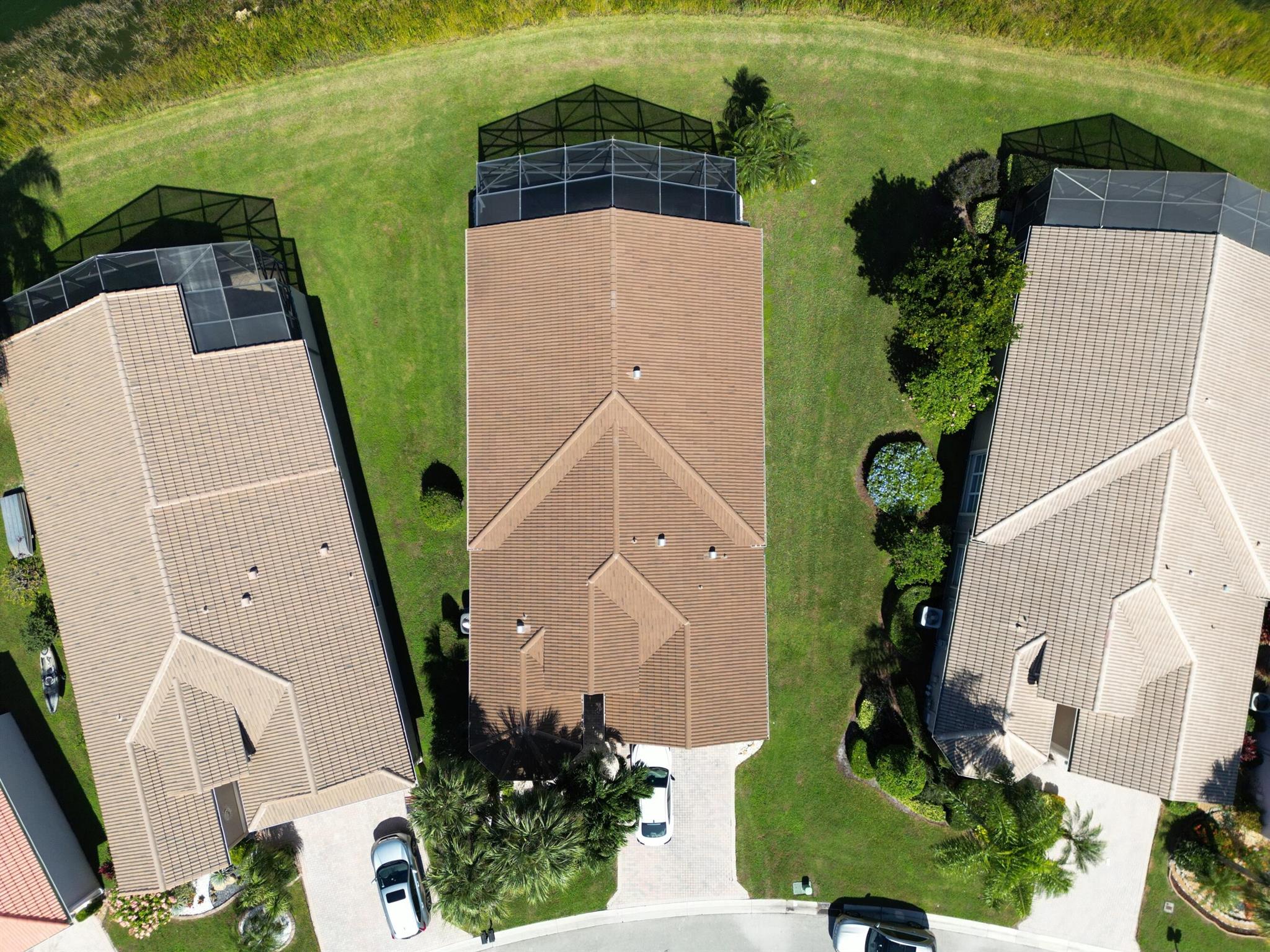 VALENCIA FALLS 7 - Residential