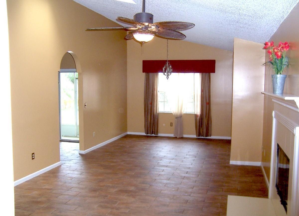 1043 Seabreeze Ave