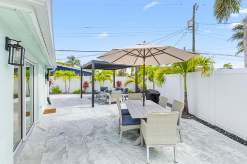 Tiny photo for 612 SE 10th Avenue, Deerfield Beach, FL 33441 (MLS # B26034346)