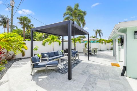 Tiny photo for 612 SE 10th Avenue, Deerfield Beach, FL 33441 (MLS # B26034346)