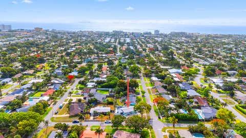 Tiny photo for 612 SE 10th Avenue, Deerfield Beach, FL 33441 (MLS # B26034346)