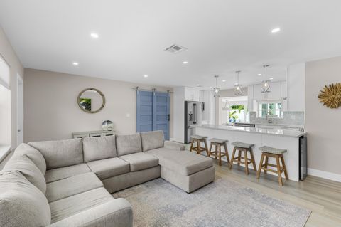 Tiny photo for 612 SE 10th Avenue, Deerfield Beach, FL 33441 (MLS # B26034346)