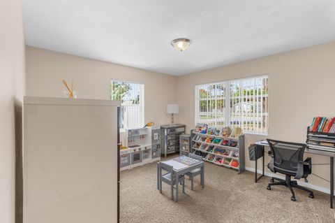 Tiny photo for 612 SE 10th Avenue, Deerfield Beach, FL 33441 (MLS # B26034346)