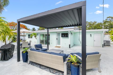 Tiny photo for 612 SE 10th Avenue, Deerfield Beach, FL 33441 (MLS # B26034346)