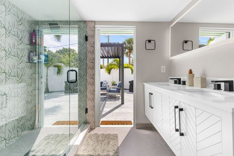 Tiny photo for 612 SE 10th Avenue, Deerfield Beach, FL 33441 (MLS # B26034346)