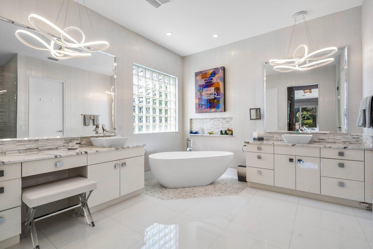 FRENCHMANS CREEK - Residential