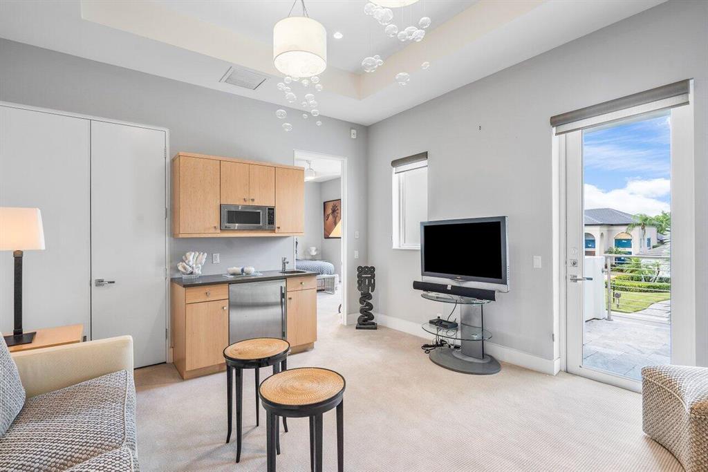 FRENCHMANS CREEK - Residential