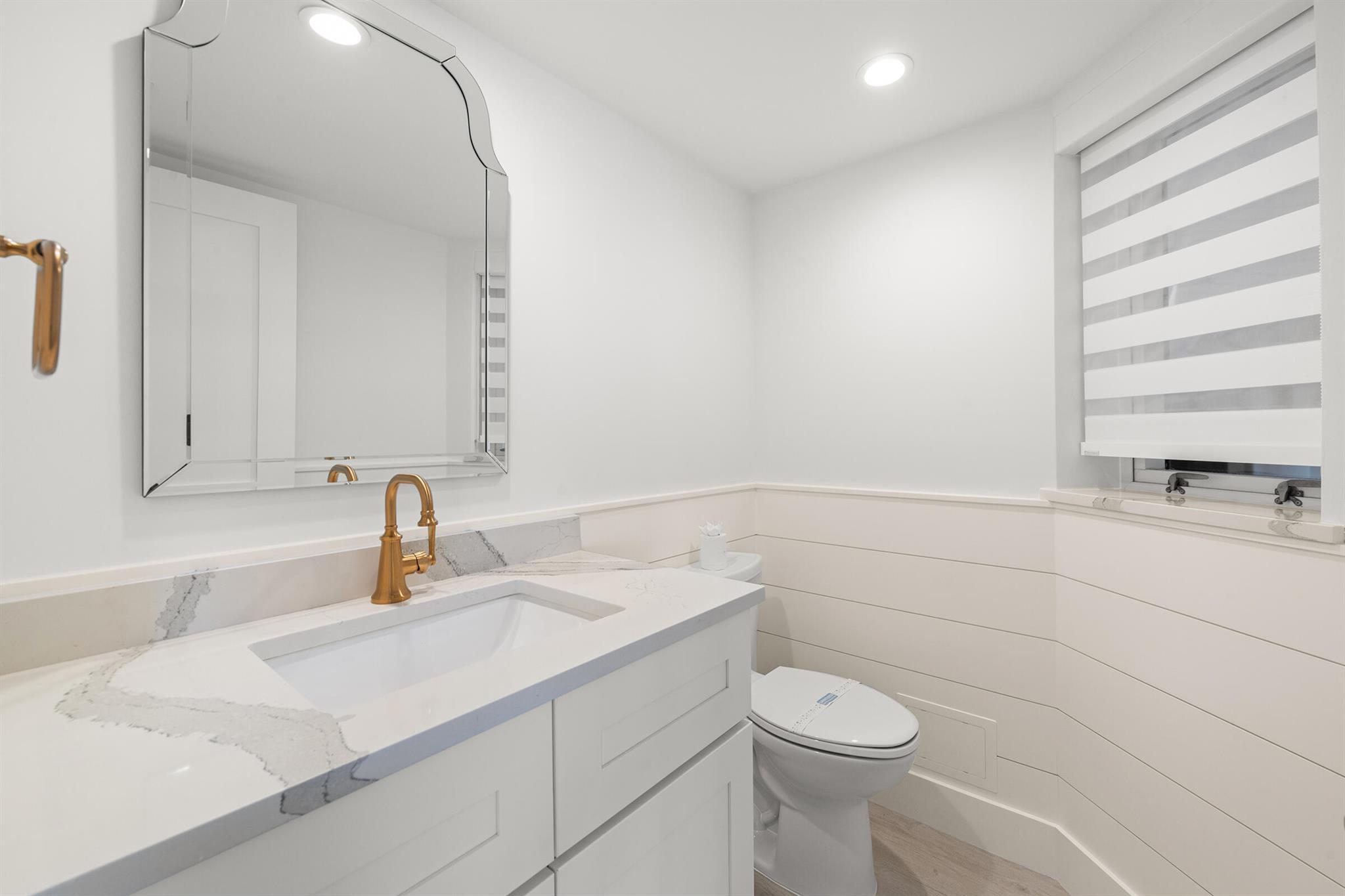 TOWNHOUSES OF HIGHLAND BE - Residential