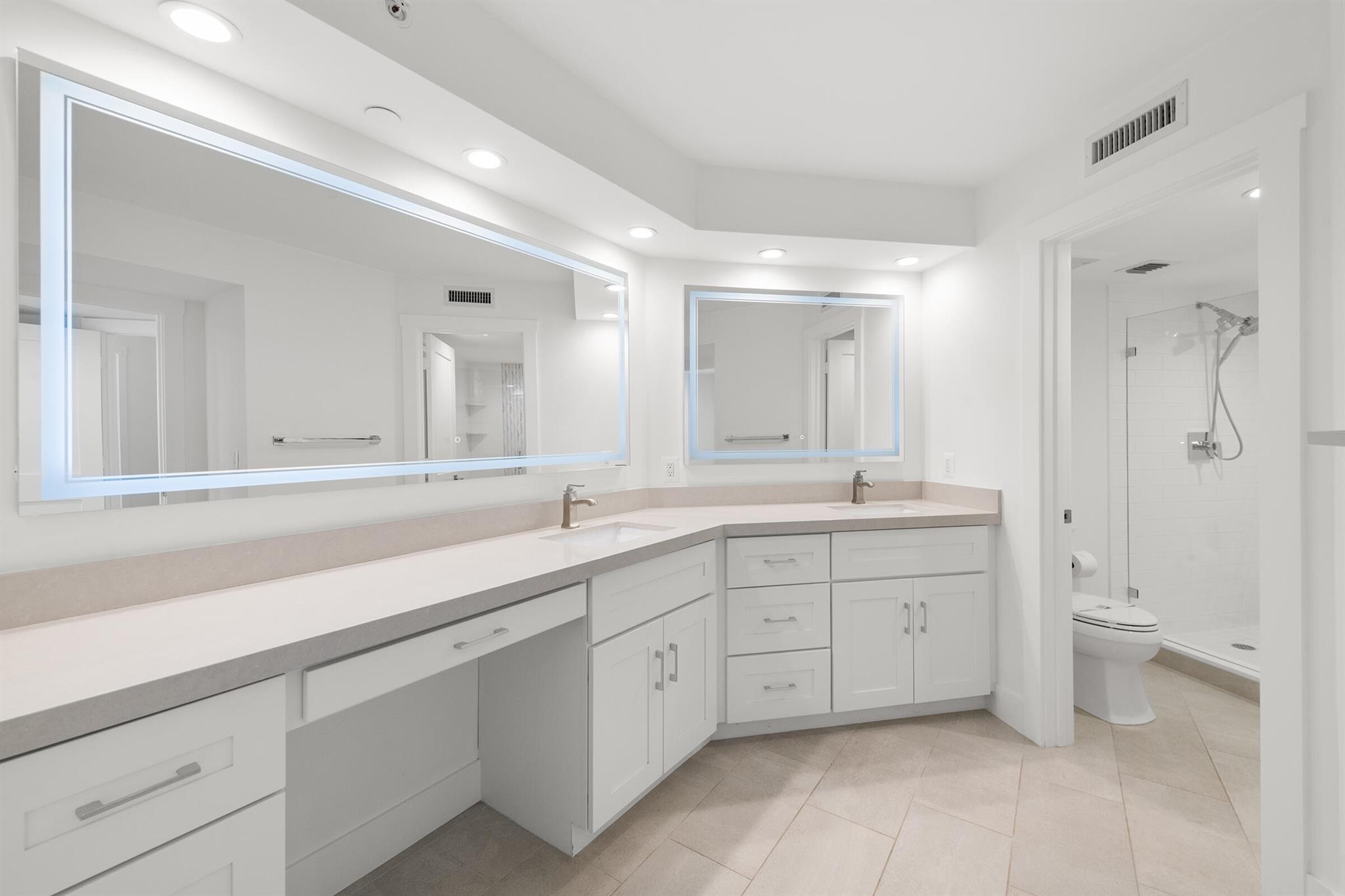 TOWNHOUSES OF HIGHLAND BE - Residential