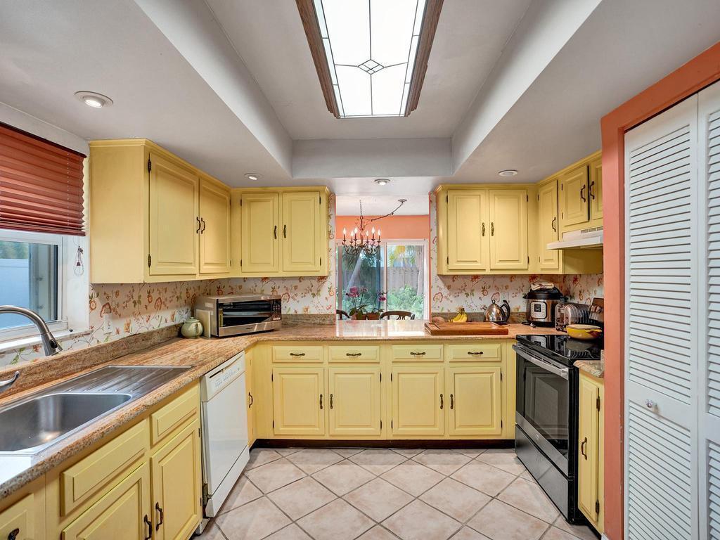 MARINELLO ESTATES - Residential