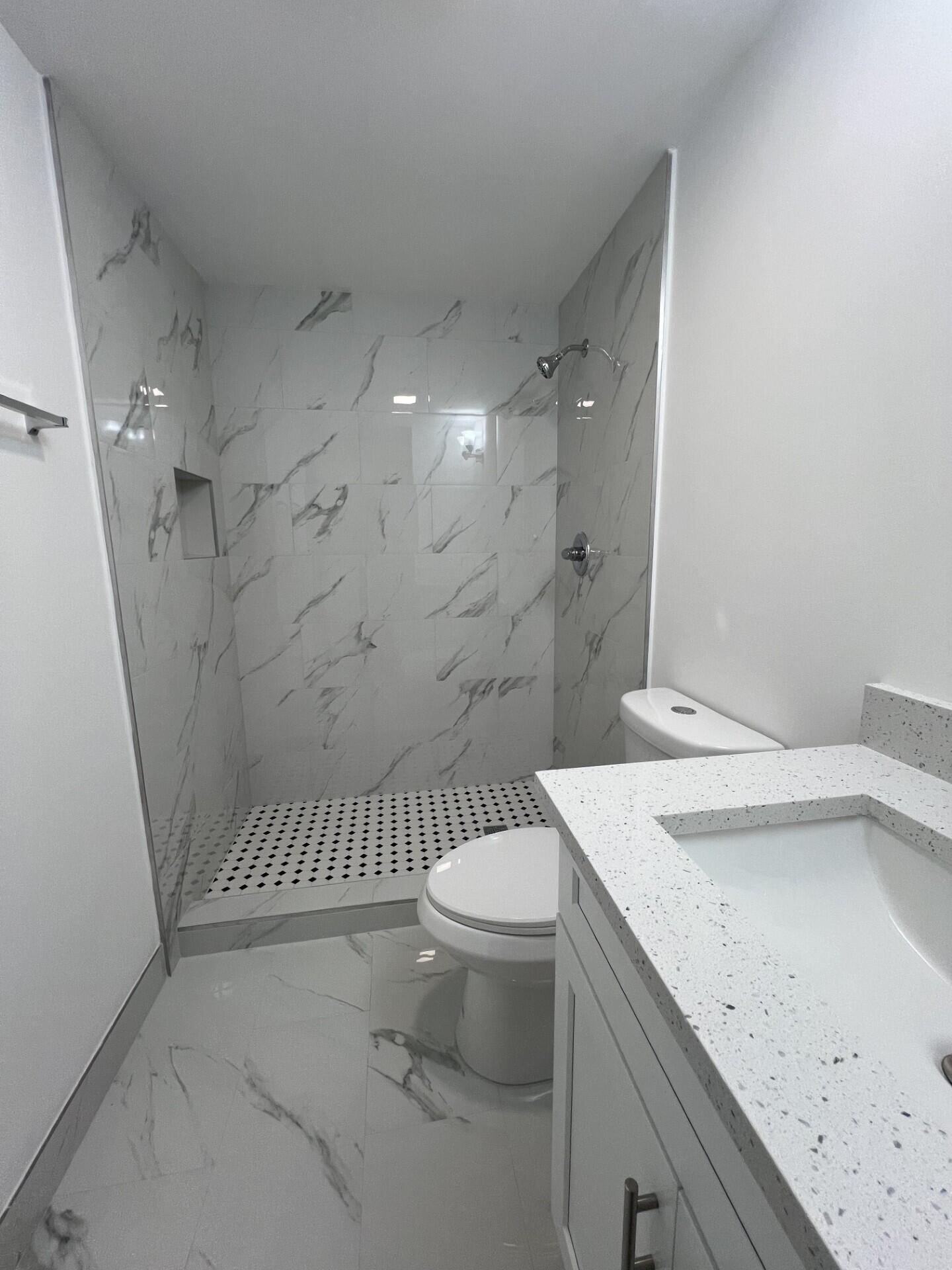 RAMBLEWOOD EAST CONDO - Residential Lease