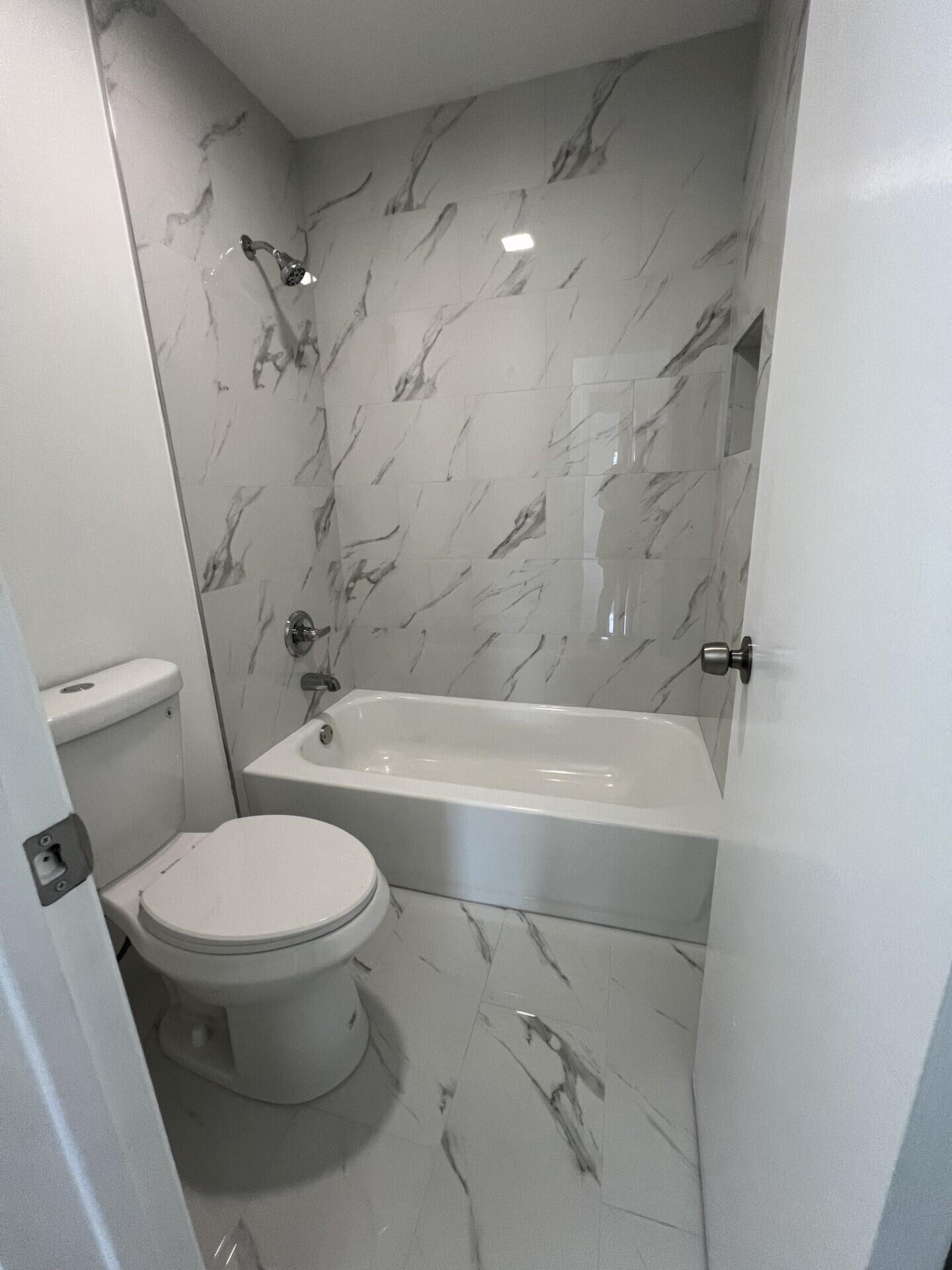 RAMBLEWOOD EAST CONDO - Residential Lease