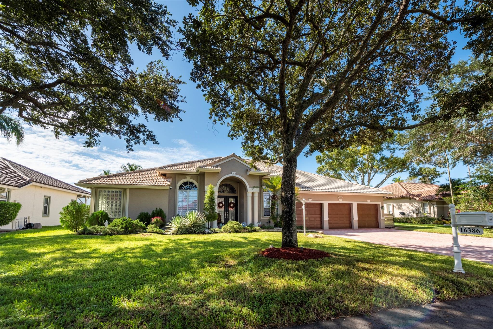 Estates Of Stirling Lake - Residential