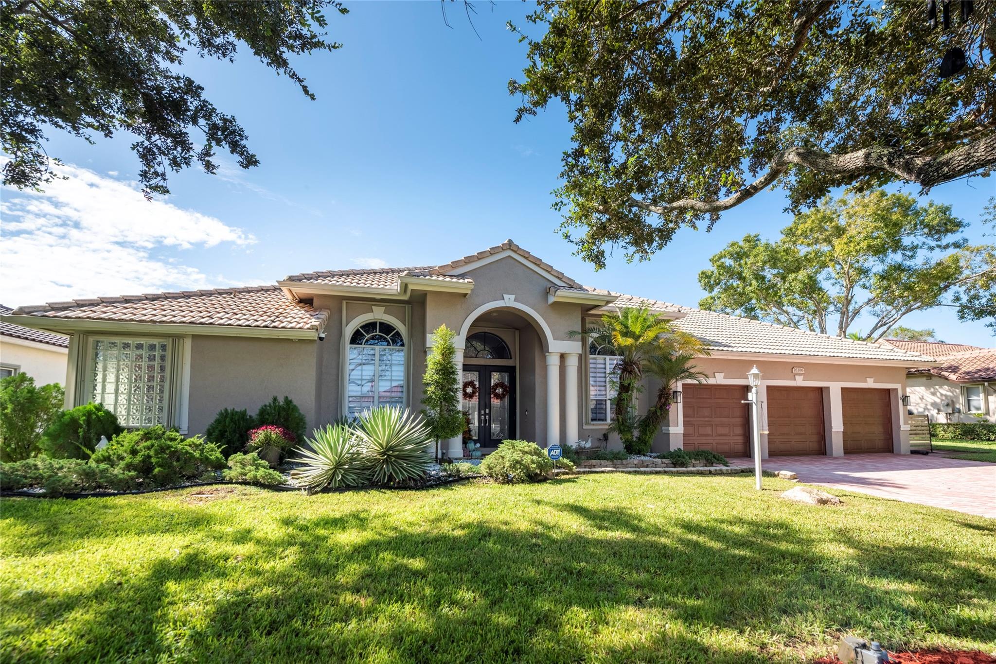 Stately 5 BR/3.5 BA waterfront/pool home on a PRIVATE LAKE / WETLAND PRESERVE, in premium gated community. The interior features spacious open layout w/ substantial upgrades throughout: soaring ceilings, renovated bedrooms, bathrooms, LR, FR & amazing water views. The kitchen offers granite countertops, stainless steel appliances, & custom shaker cabinets with pullouts. The living & family rooms offer large spaces, perfect for upscale entertaining or everyday family comforts. The spacious primary suite offers dual walk-in closets w/organizers & renovated ensuite bath. Enjoy true resort-style, waterfront living, with oversized pool/waterfall/spa & yard with lush landscaping. Community is gated, has newly paved streets, lighted tennis, & a kid's playground, and near all A-rated schools.