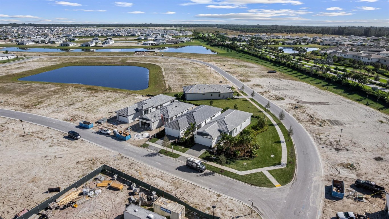 CRESSWIND PALM BEACH - Residential