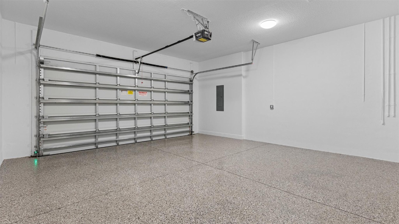 CRESSWIND PALM BEACH - Residential