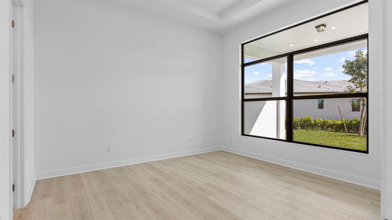 CRESSWIND PALM BEACH - Residential