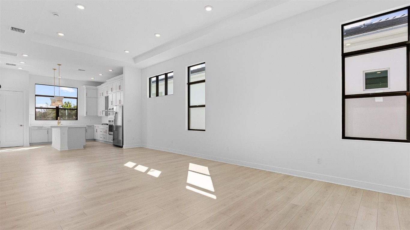 CRESSWIND PALM BEACH - Residential