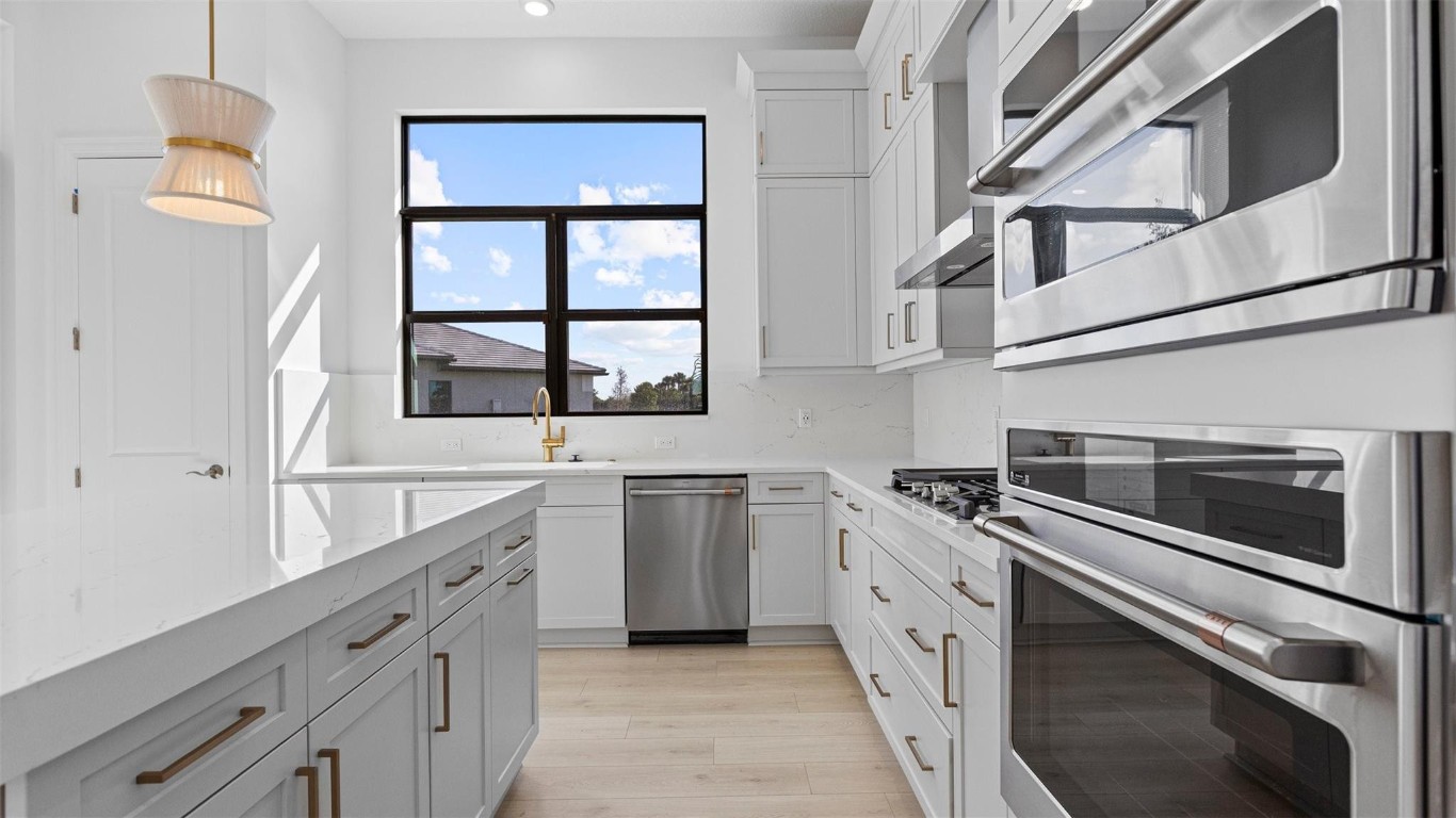 CRESSWIND PALM BEACH - Residential