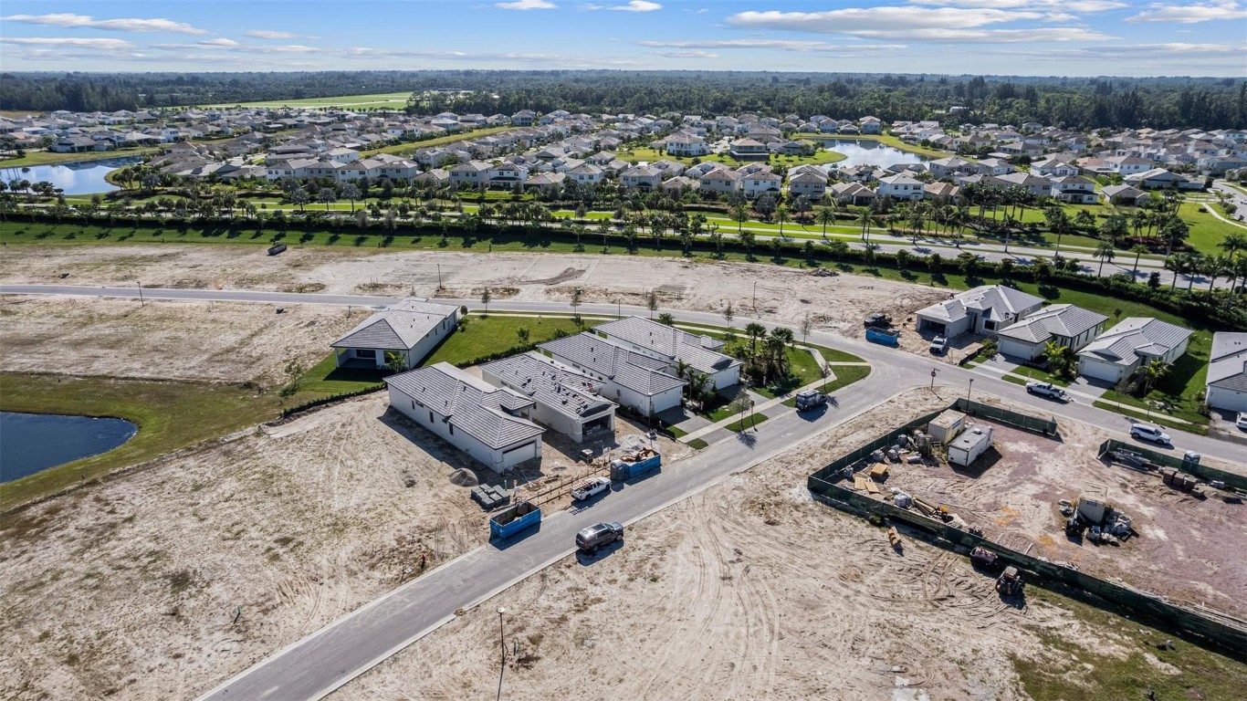 CRESSWIND PALM BEACH - Residential