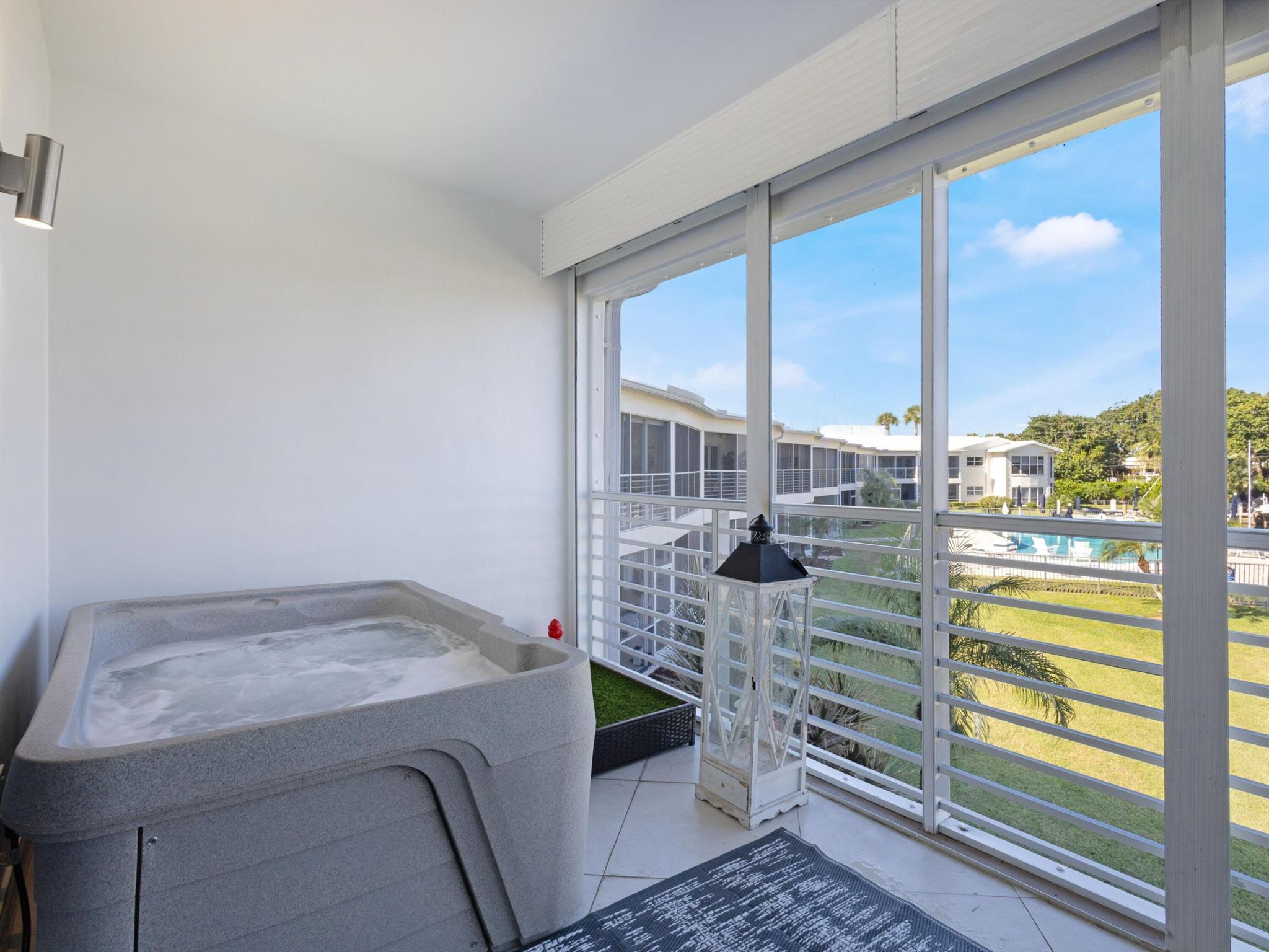 HARBOUR TERRACE CONDO - Residential