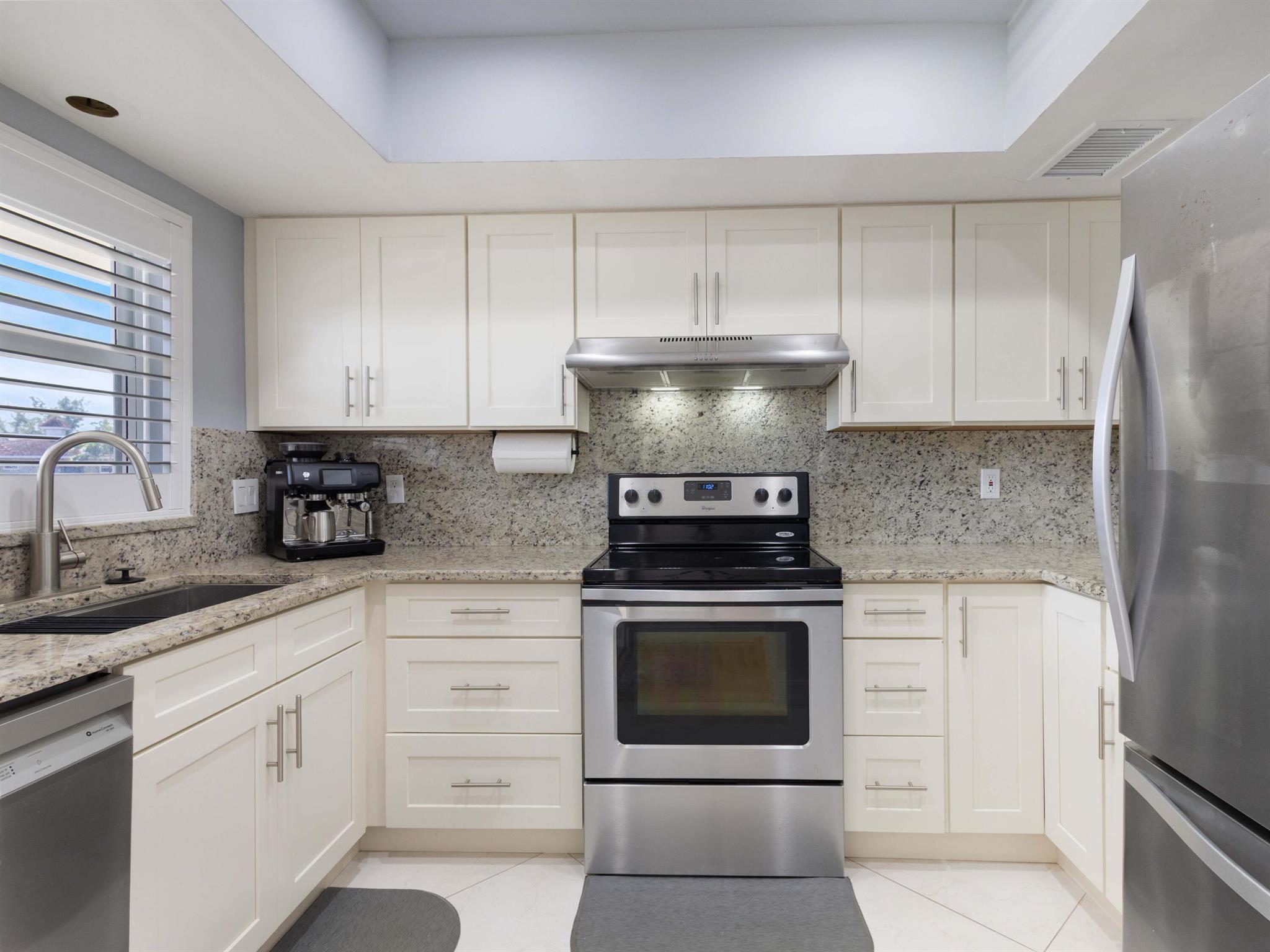 HARBOUR TERRACE CONDO - Residential