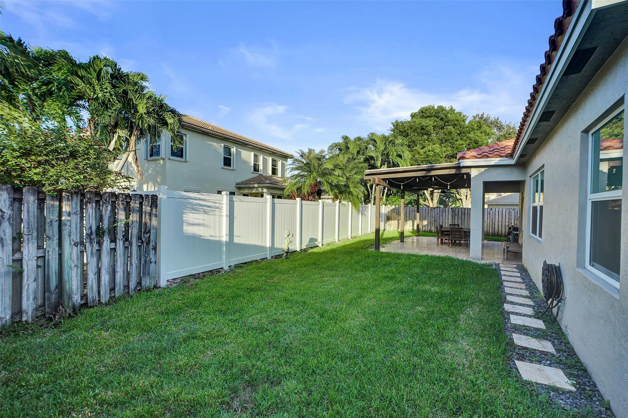 Pembroke Isles IV 163-22 - Residential
