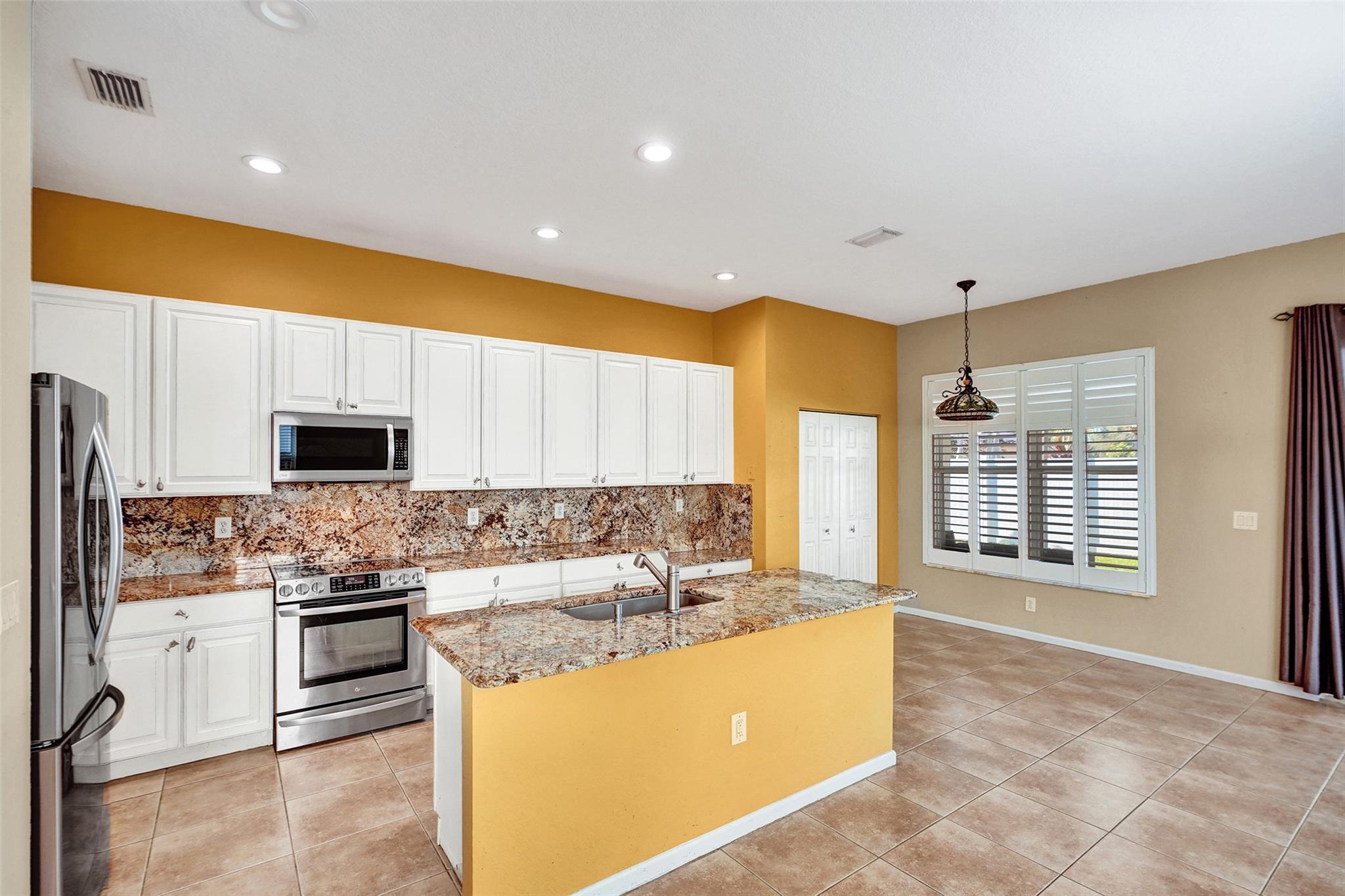Pembroke Isles IV 163-22 - Residential